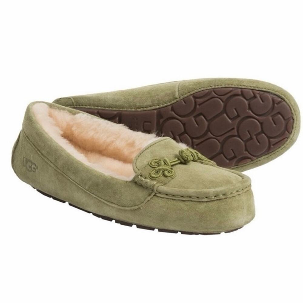 UGG Australia Suzuki Moccasin Slippers Olive Suede Womens Size 6 Fur Lined